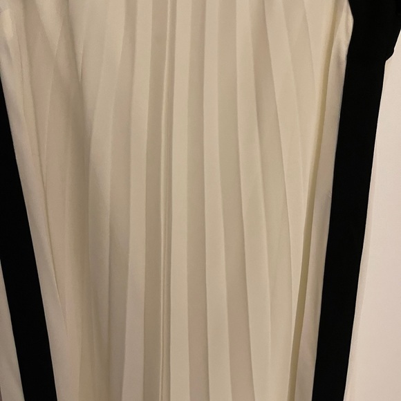 Club Monaco Jumpsuit - Picture 3 of 6